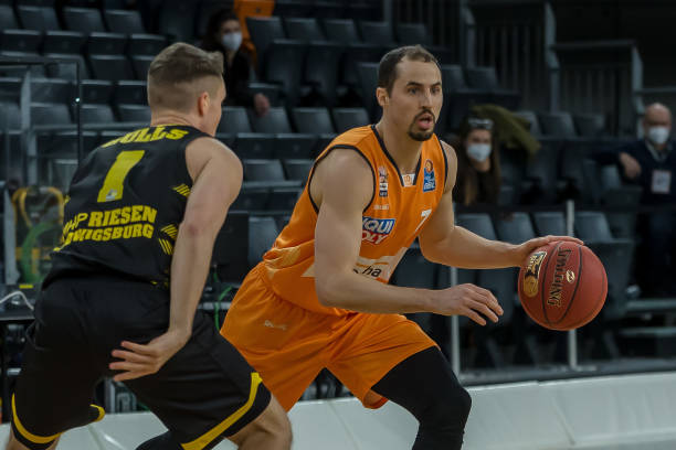 年来在国际 年来在国际